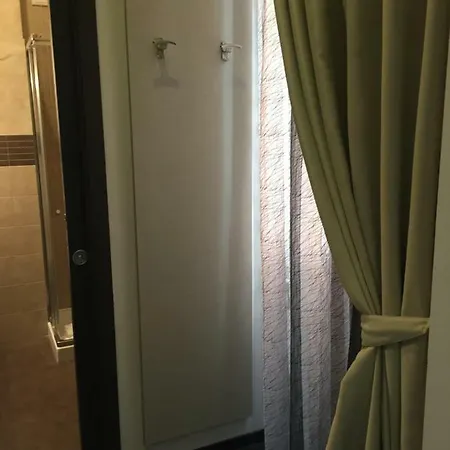 招待所 Les De La Place 圣雷默